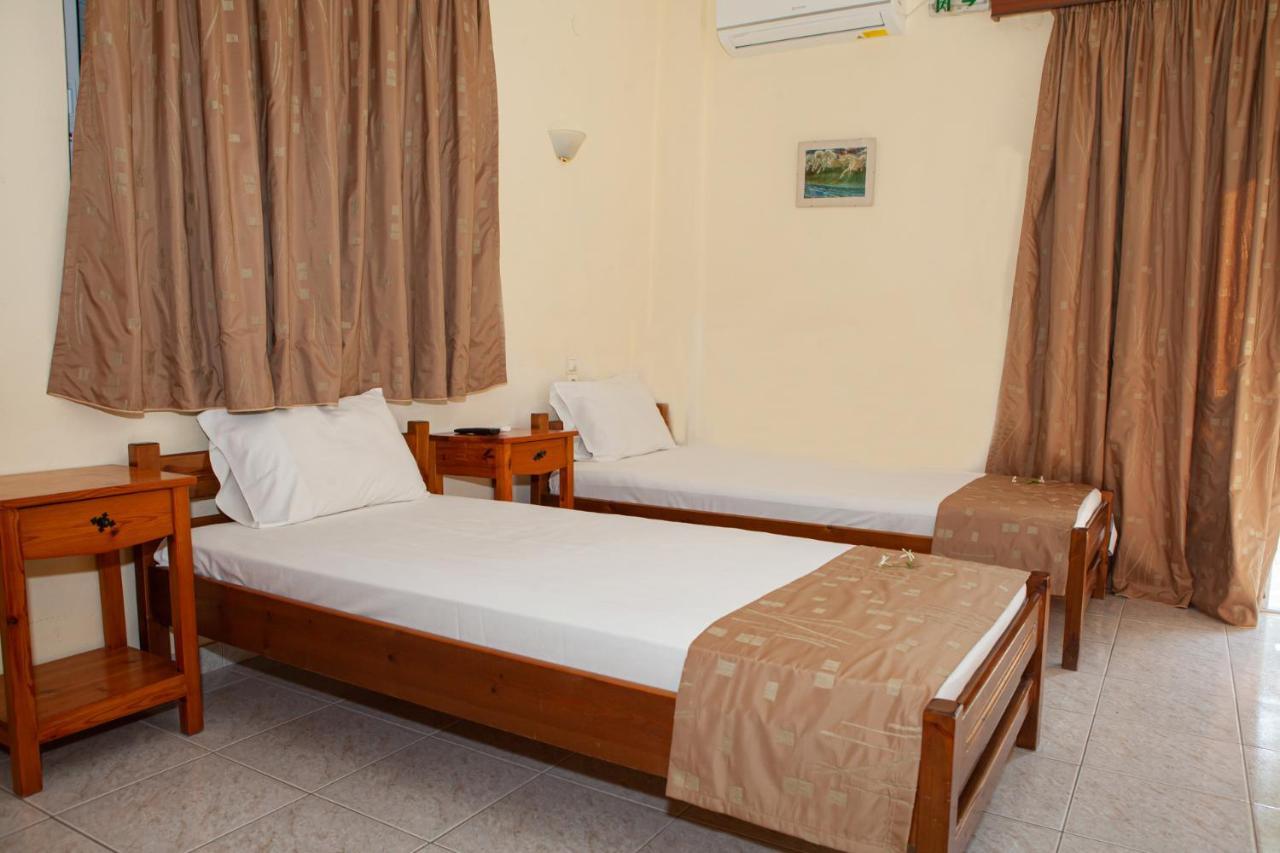 Hotel Loula Rooms And Apartments 카메나불라 외부 사진