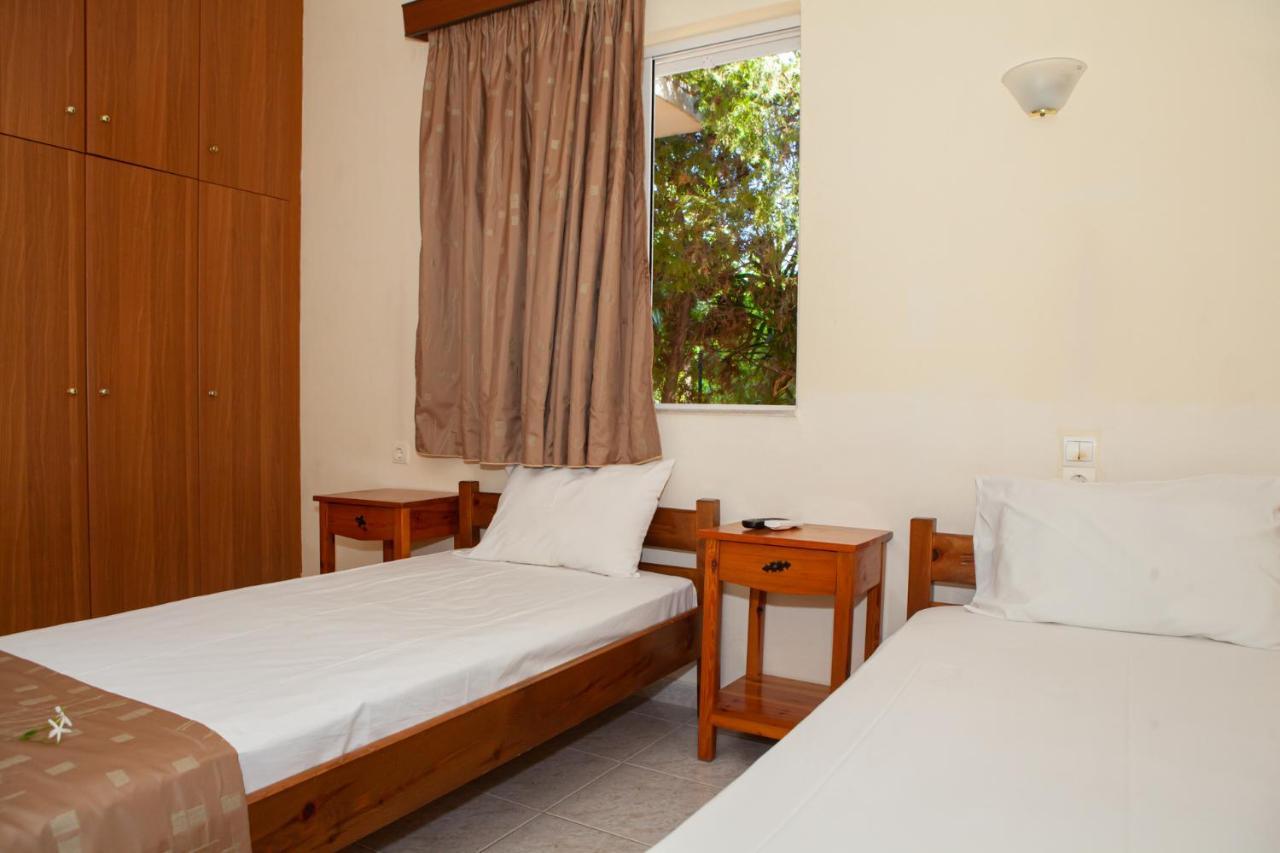 Hotel Loula Rooms And Apartments 카메나불라 외부 사진