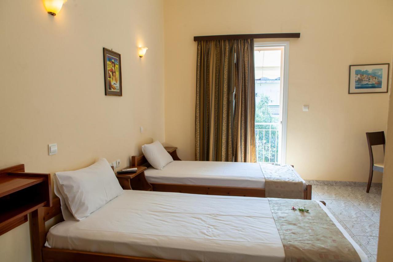 Hotel Loula Rooms And Apartments 카메나불라 외부 사진