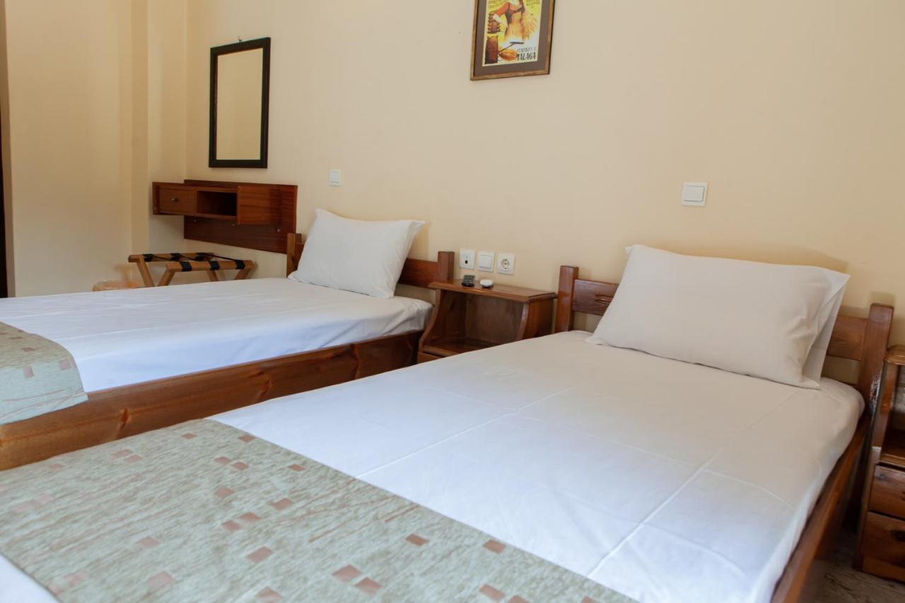 Hotel Loula Rooms And Apartments 카메나불라 외부 사진